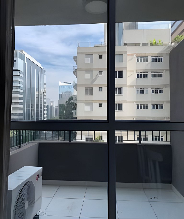 Studio mobiliado próximo à Faria Lima